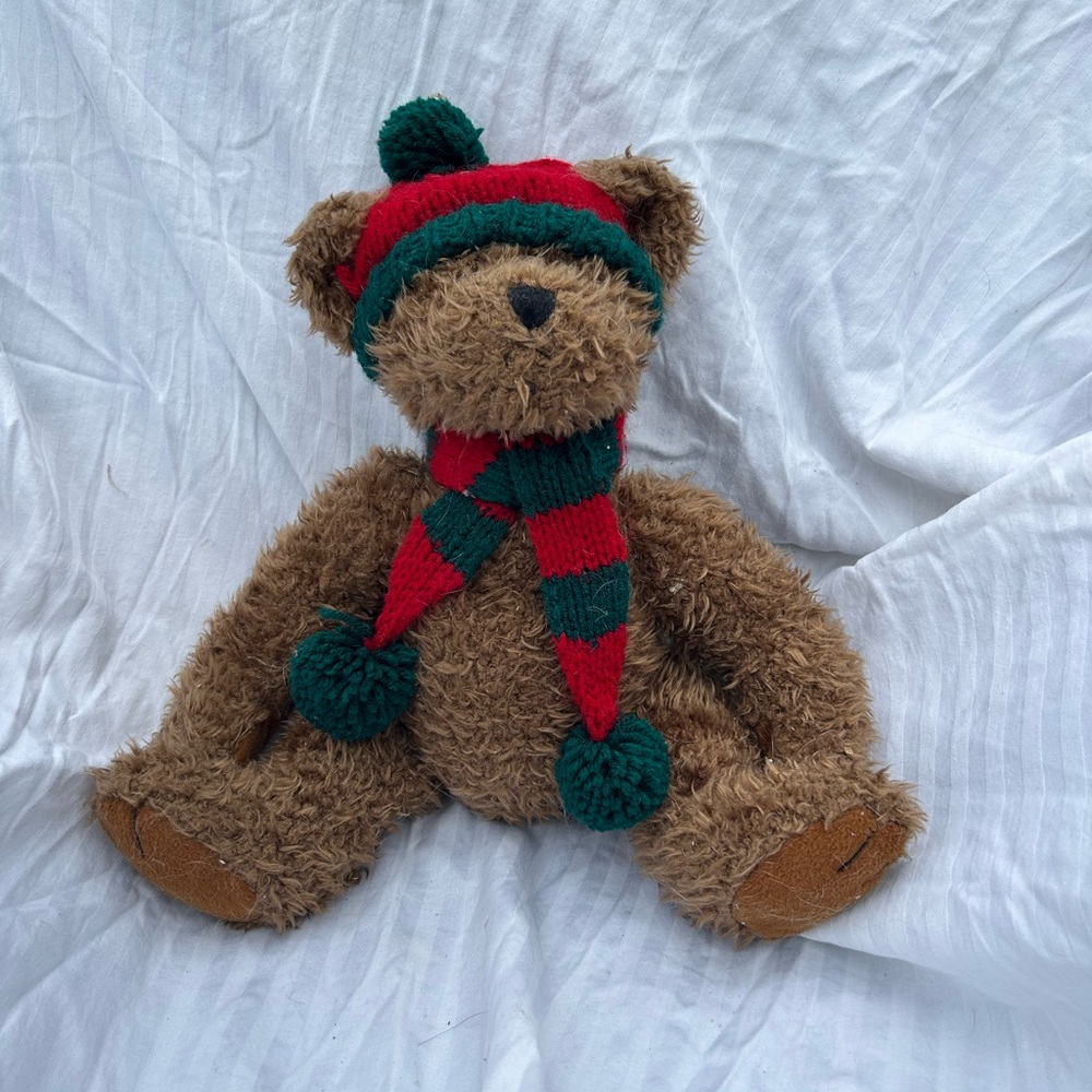 Vintage 2002 Wish Pets Mr. Wiggles Holiday Winter Teddy Bear Plush Toy